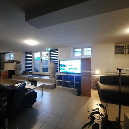 Sleeping Capsule In A Shared * Odense